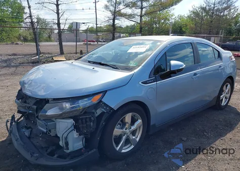 2015 Chevrolet Volt z USA, uszkodzony, nr VIN 1G1RD6E48FU109553